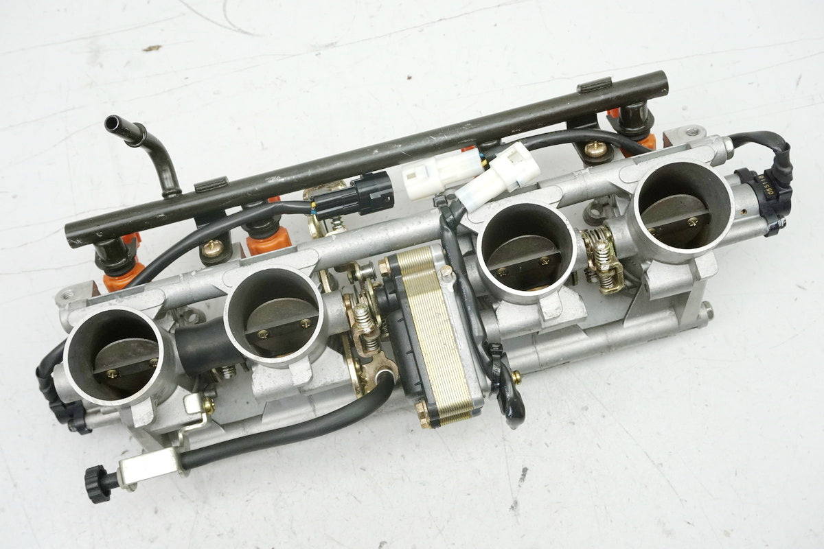 Suzuki GSX 1400 WVBN Einspritzanlage Injection Drosselkörper Poti Einspritzdüse