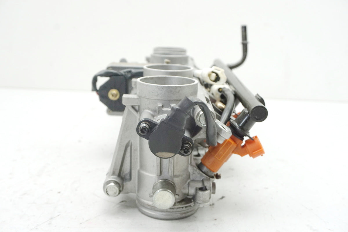 Suzuki GSX 1400 WVBN Einspritzanlage Injection Drosselkörper Poti Einspritzdüse