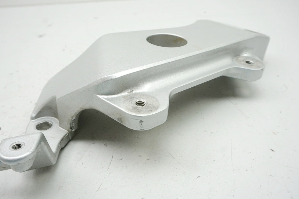 Honda CB 600 PC34 PC36 Hornet Halteplatte rechts Fußrastenträger Rahmen Halter