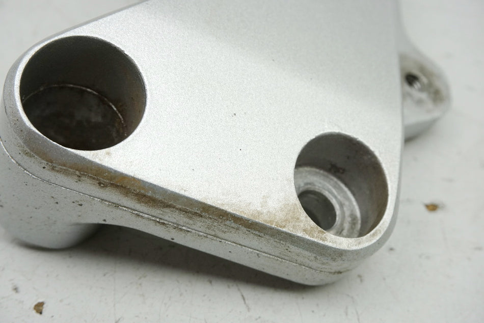 Honda CB 600 PC34 PC36 Hornet Halteplatte links Fußrastenträger Rahmen Halter