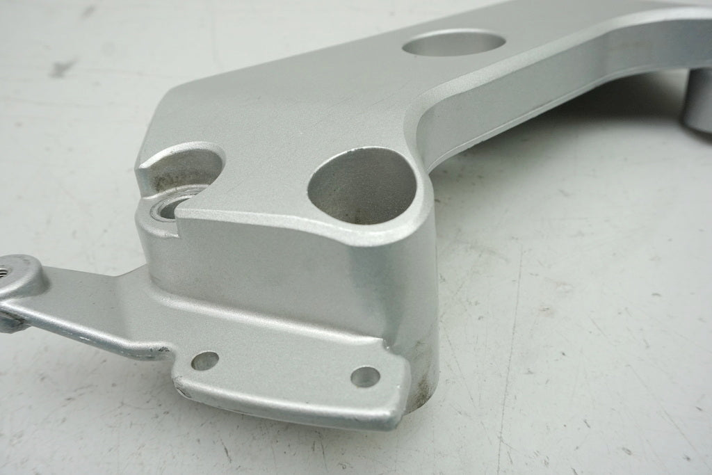 Honda CB 600 PC34 PC36 Hornet Mounting Plate Left Footrest Holder Frame Bracket
