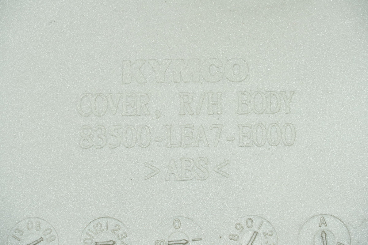 KYMCO DOWNTOWN 300 i ABS RFBV200 Carenado trasero derecho Cubierta lateral