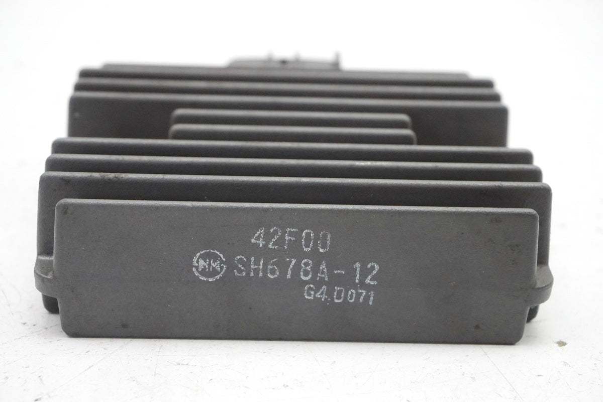 Suzuki GSX 1400 WVBN Laderegler Regler Gleichrichter original