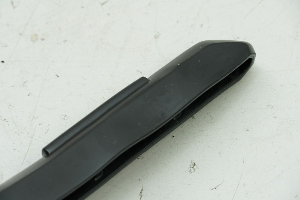 YAMAHA MTN 1000 MT10 RN78 Rubber Seal Guide Surface Windshield Front Fairing