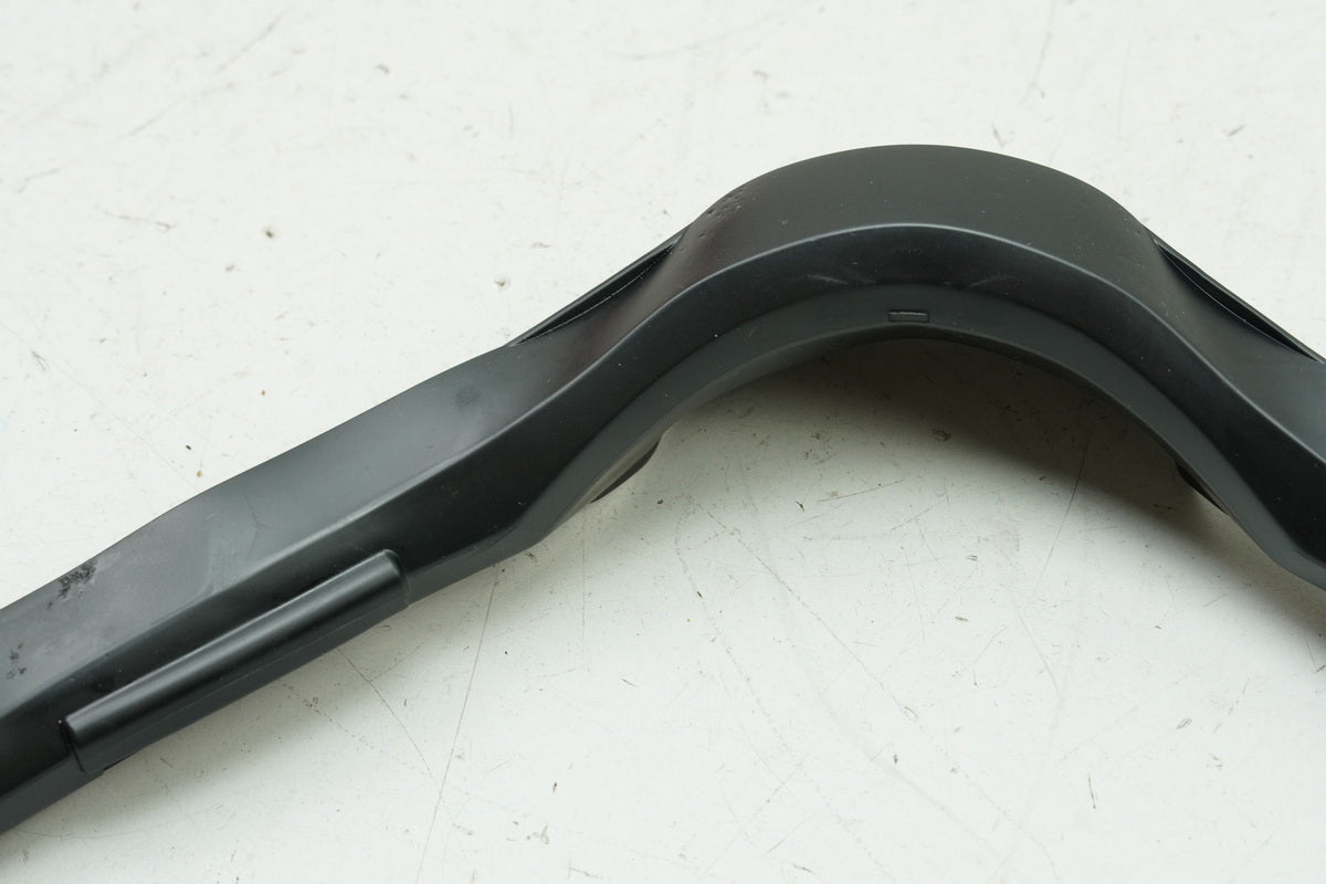 YAMAHA MTN 1000 MT10 RN78 Rubber Seal Guide Surface Windshield Front Fairing