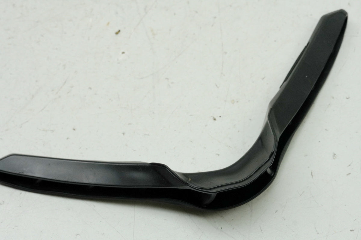 YAMAHA MTN 1000 MT10 RN78 Rubber Seal Guide Surface Windshield Front Fairing