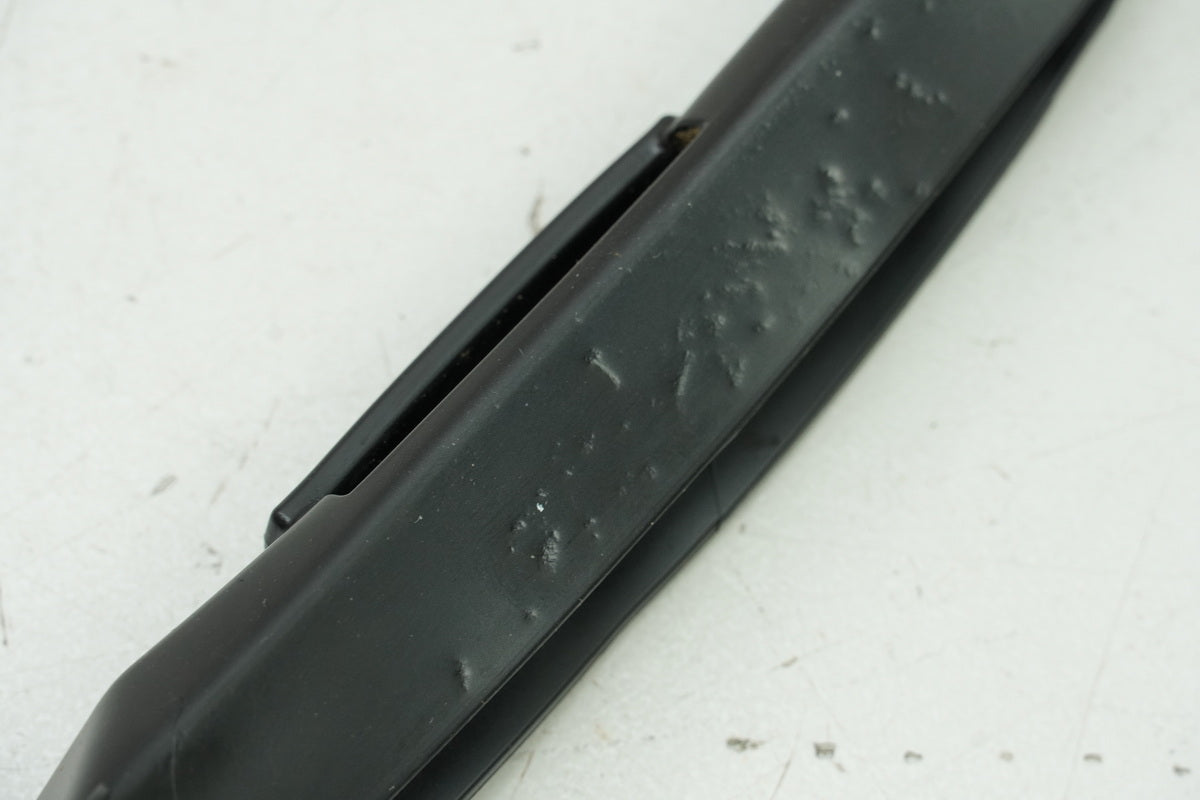 YAMAHA MTN 1000 MT10 RN78 Rubber Seal Guide Surface Windshield Front Fairing