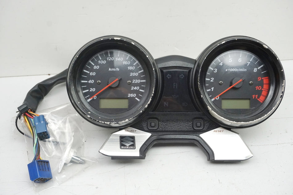 Suzuki GSX 1400 WVBN Tacho Cockpit Instrumente Speedometer Drehzahlmesser