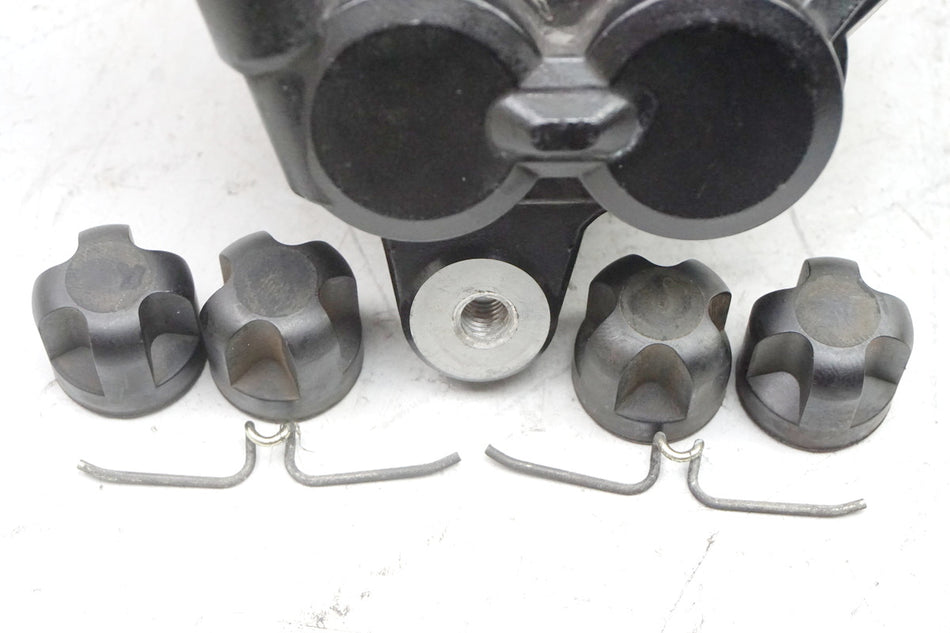 SUZUKI GSX 600 F GN72B Bremssattel links Bremszange Brake Caliper - 26444 km