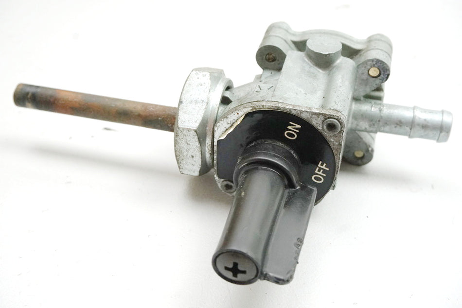 Honda CB 600 PC34 PC36 Hornet Grifo de gasolina Llave de paso de combustible