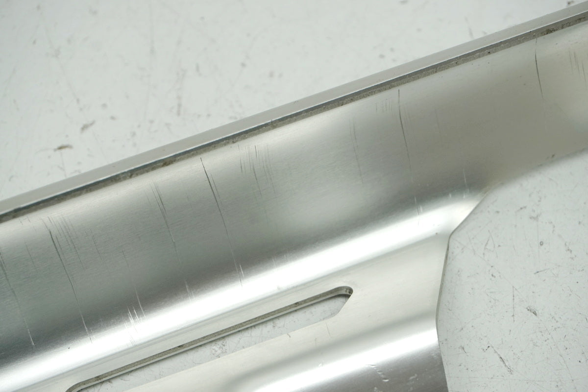 Suzuki GSX 1400 WVBN Kettenschutz Abdeckung Schwinge Cover