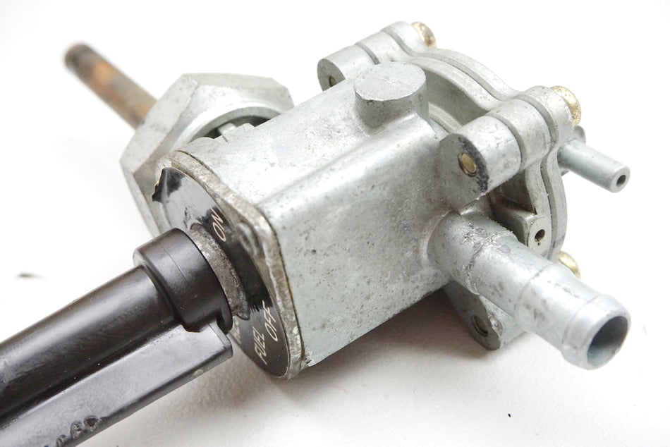 Honda CB 600 PC34 PC36 Hornet Grifo de gasolina Llave de paso de combustible