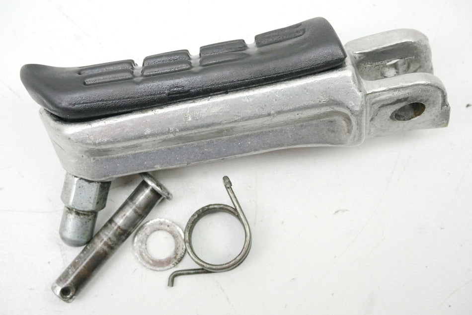 Honda CB 600 PC34 PC36 Estribera izquierda conductor