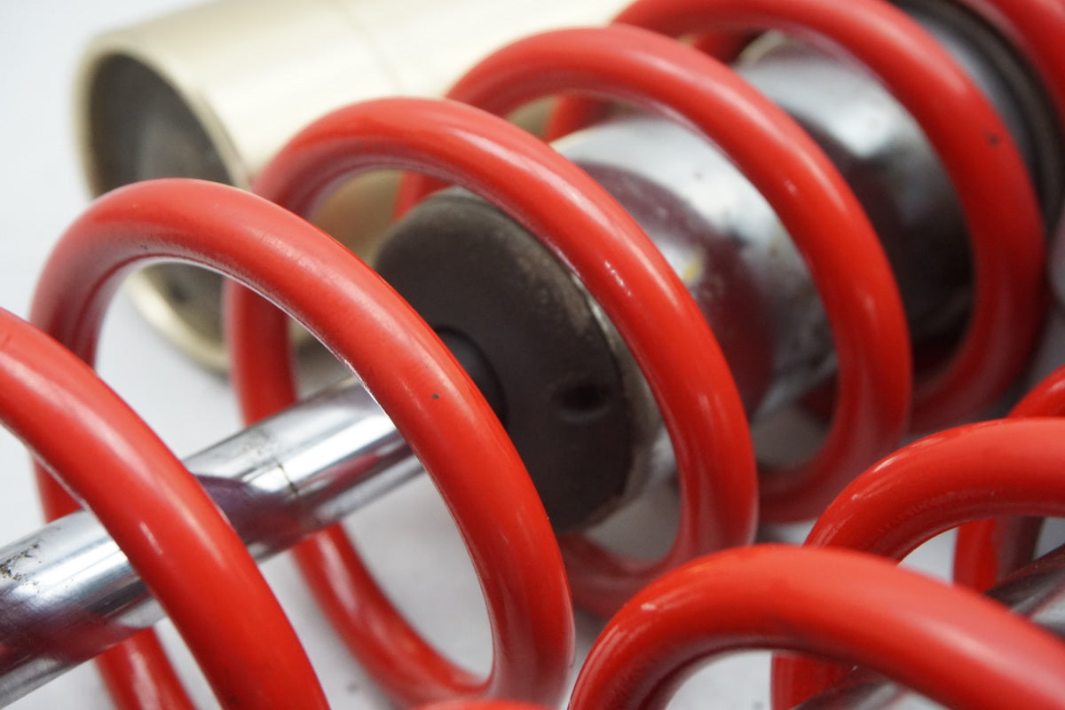 Suzuki GSX 1400 WVBN Federbeine Stoßdämpfer Shock Absorber Paar