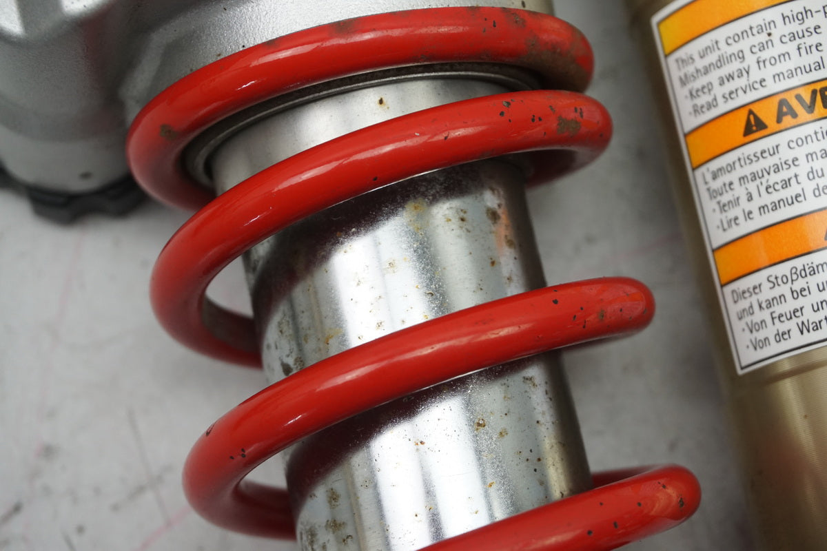 Suzuki GSX 1400 WVBN Federbeine Stoßdämpfer Shock Absorber Paar
