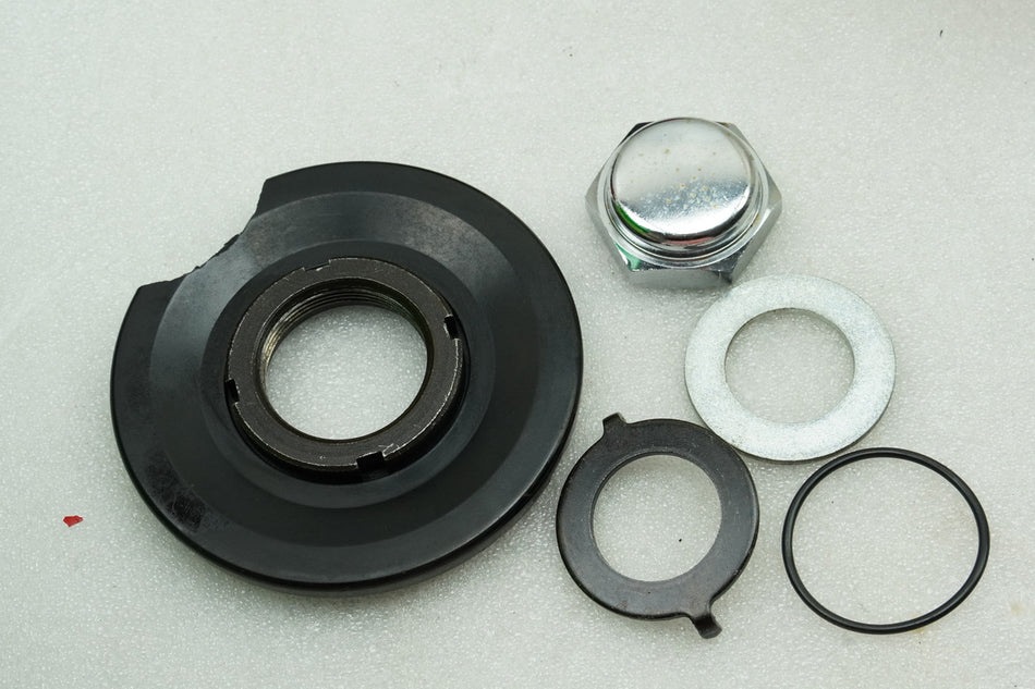 KAWASAKI ZX-7R ZX750P N Mutter Sicherung Lenkkopf Gabelbrücke Staubschutz 96-03