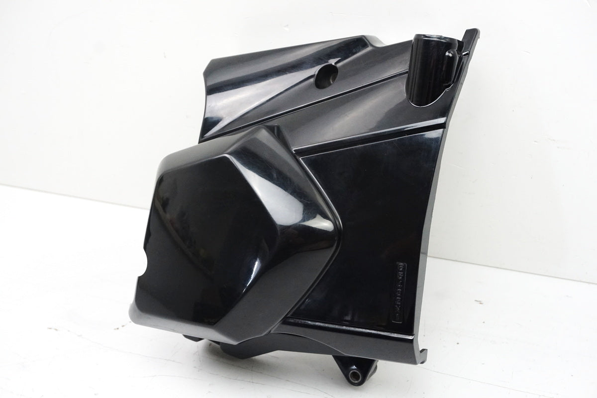 Suzuki GSX 1400 WVBN Tapa de piñón Cubierta Motor Tapa de motor Embellecedor