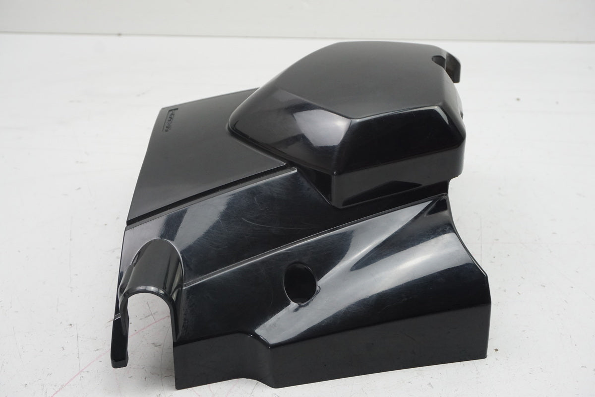 Suzuki GSX 1400 WVBN Tapa de piñón Cubierta Motor Tapa de motor Embellecedor