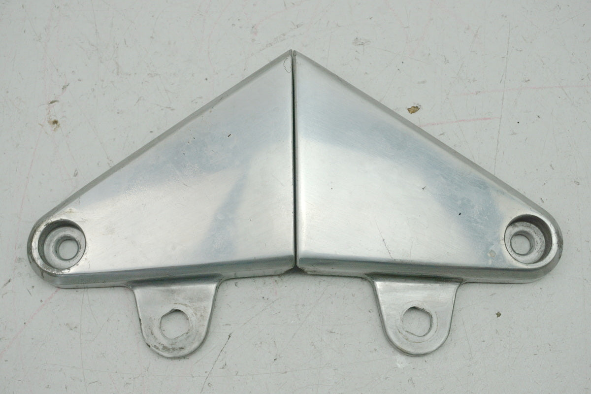 Suzuki GSX 1400 WVBN Halterung Scheinwerfer Träger Blinker Halteplatte