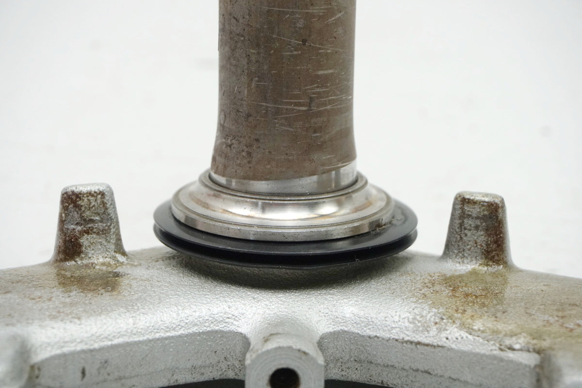 KAWASAKI EL 250 B ELIMINATOR Tija inferior para horquilla Barras de horquilla