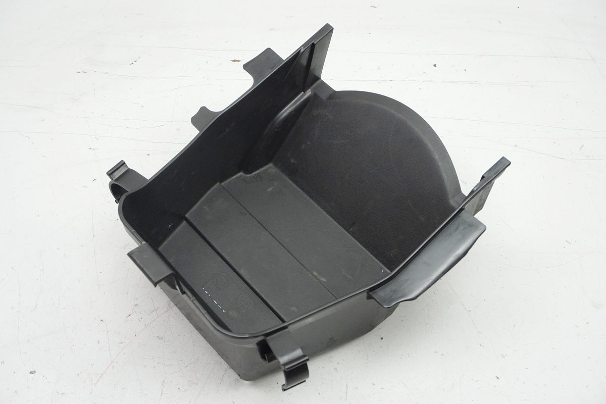 Suzuki GSX 1400 WVBN Compartimento para herramientas, compartimento portaobjetos, caja portaobjetos