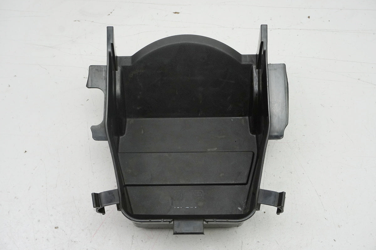 Suzuki GSX 1400 WVBN Compartimento para herramientas, compartimento portaobjetos, caja portaobjetos