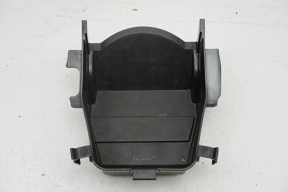 Suzuki GSX 1400 WVBN Werkzeugfach Staufach Staubox