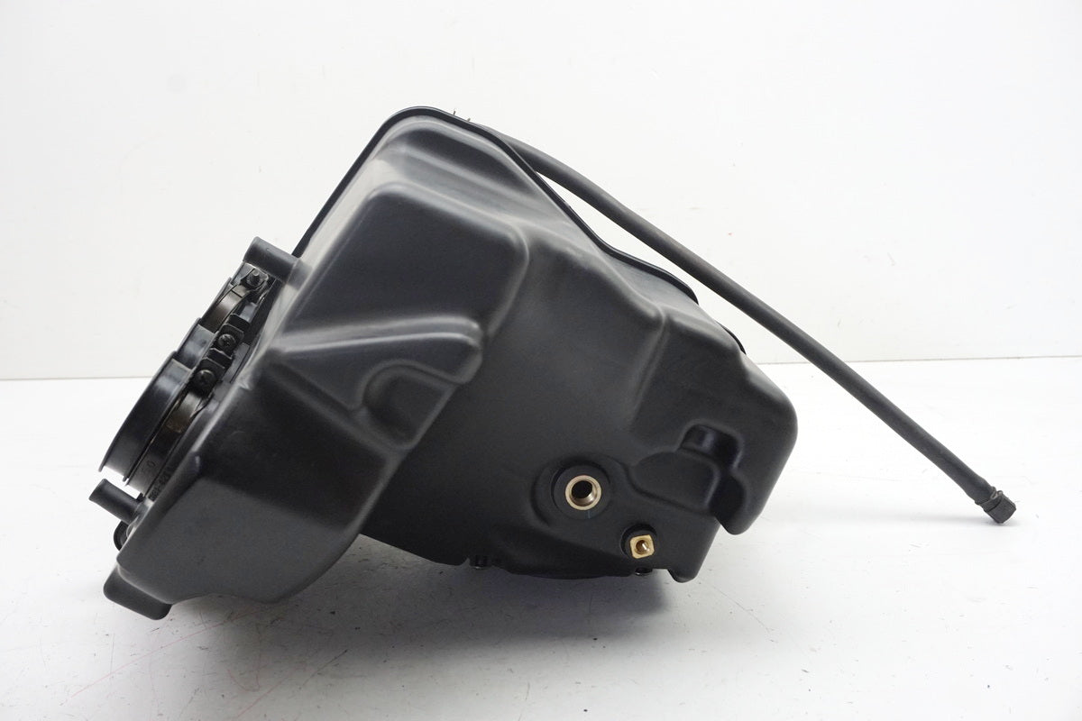 Suzuki GSX 1400 WVBN Airbox Luftfilterkasten