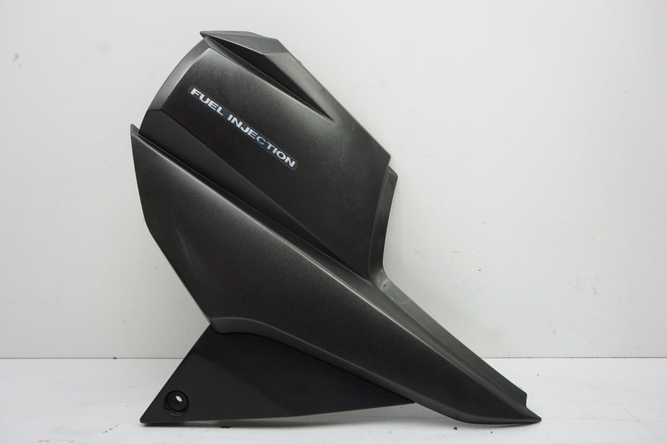 Suzuki GSX 1400 WVBN Tapa lateral izquierda Cubierta Embellecedor Carenado
