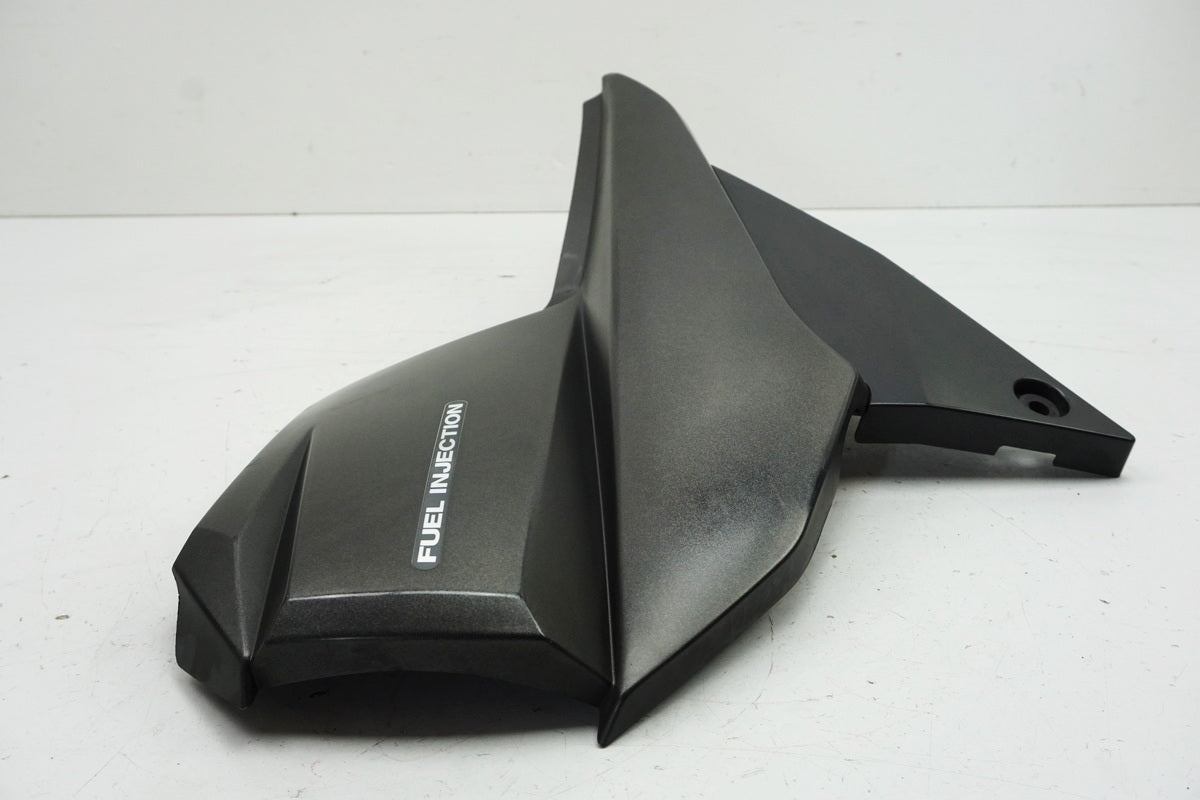 Suzuki GSX 1400 WVBN Seitendeckel links Abdeckung Cover Blende Verkleidung