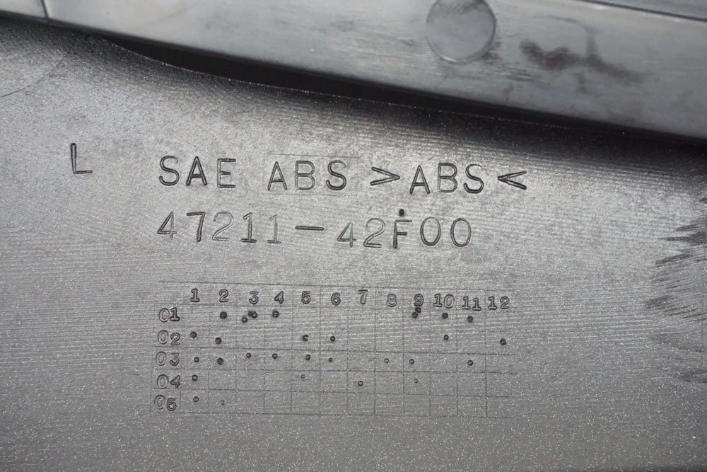 Suzuki GSX 1400 WVBN Seitendeckel links Abdeckung Cover Blende Verkleidung