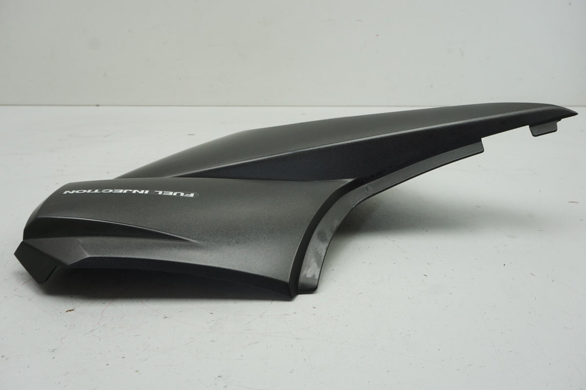 Suzuki GSX 1400 WVBN Tapa lateral derecha Cubierta Embellecedor Carenado