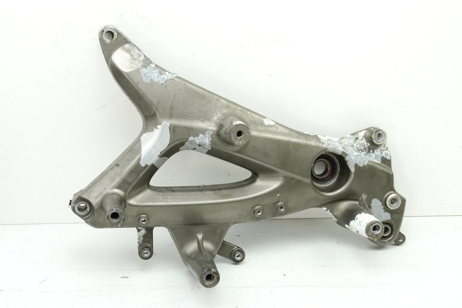 KYMCO PEOPLE GT 300 i V4 Swing Arm Mount Engine Swing Arm Engine Mount