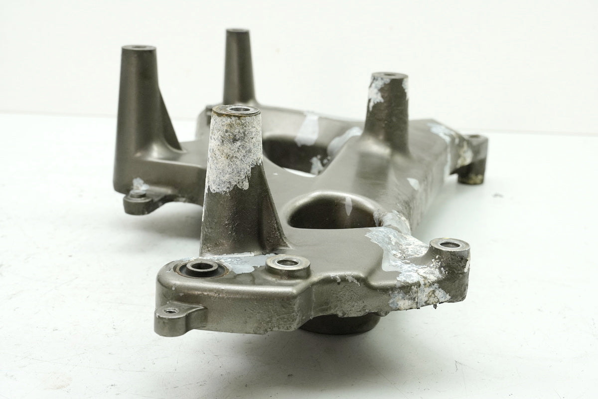 KYMCO PEOPLE GT 300 i V4 Swing Arm Mount Engine Swing Arm Engine Mount