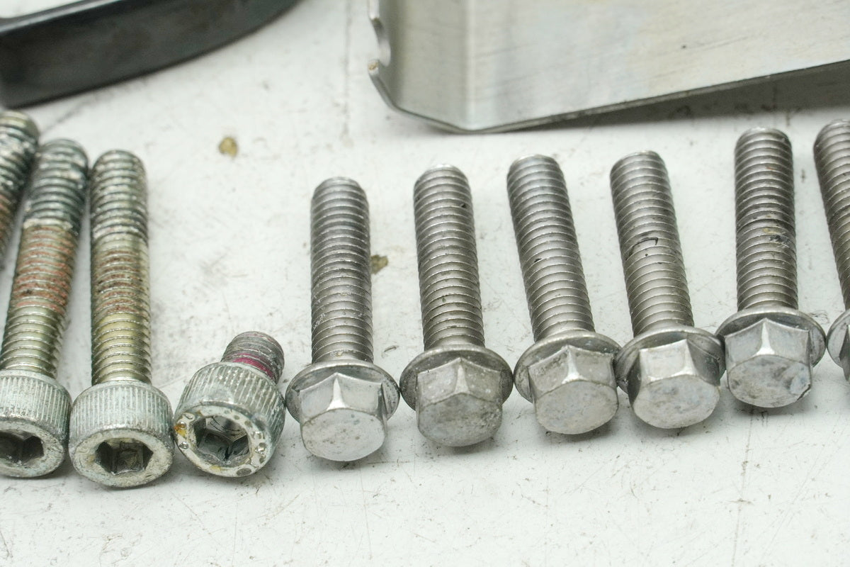 KAWASAKI Z 650 ER650HA2 Schrauben Limadeckel Stator Motordeckel  (für Motor)