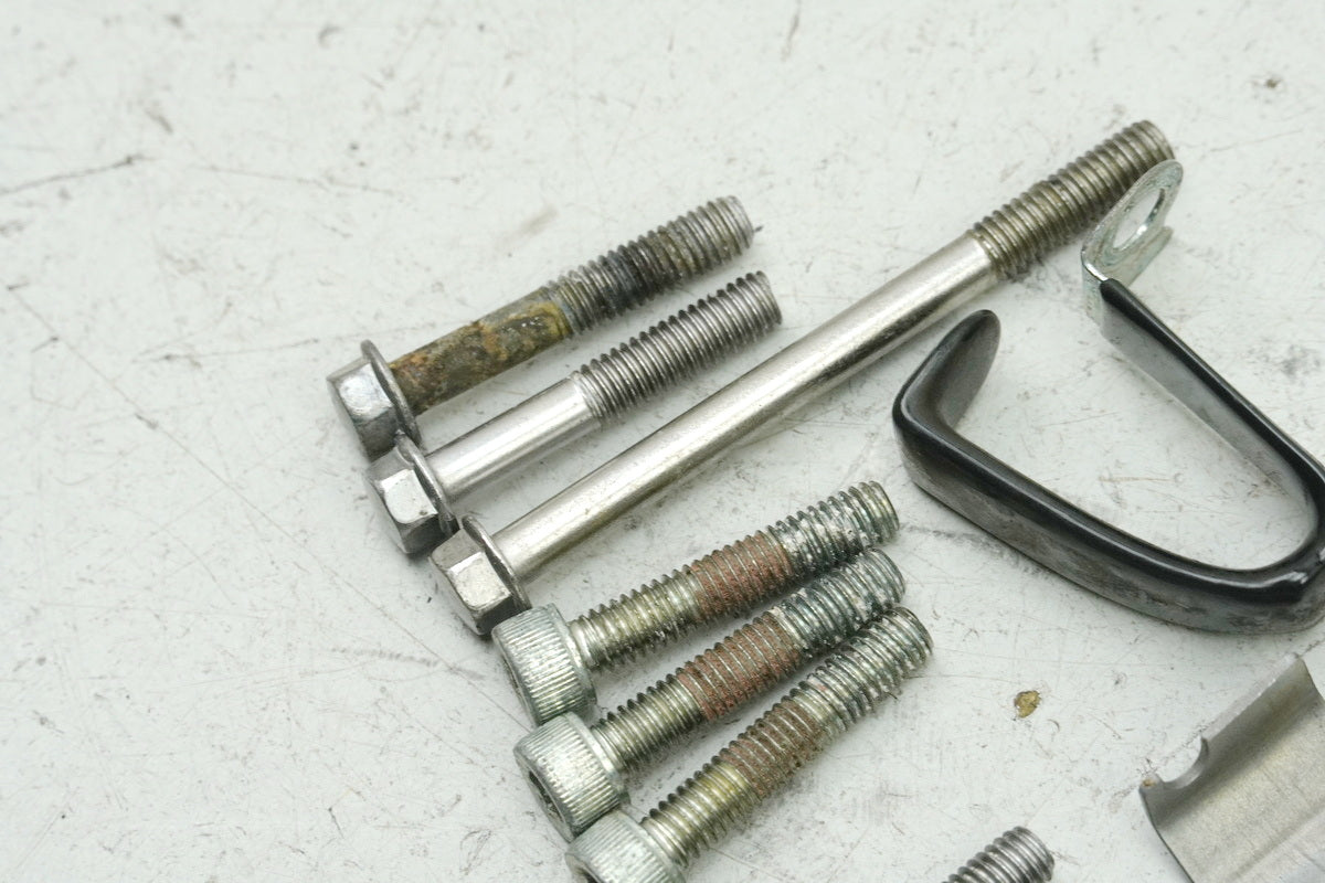 KAWASAKI Z 650 ER650HA2 Schrauben Limadeckel Stator Motordeckel  (für Motor)