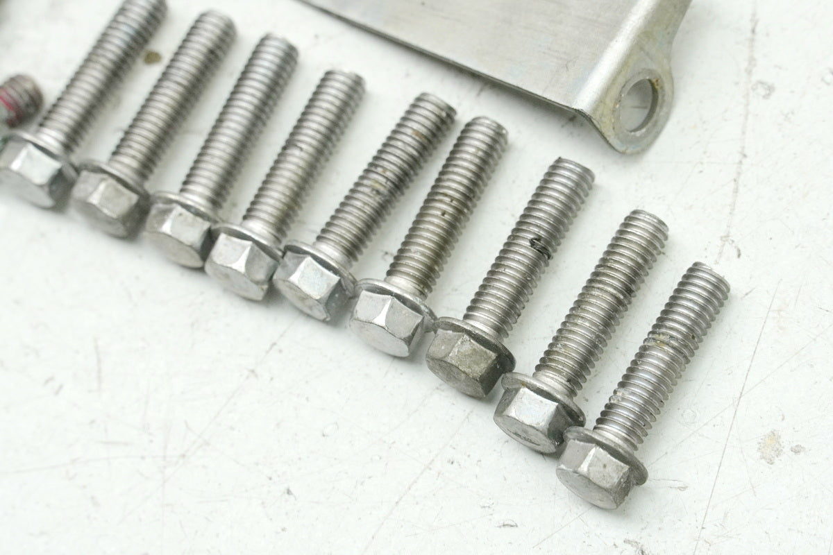 KAWASAKI Z 650 ER650HA2 Schrauben Limadeckel Stator Motordeckel  (für Motor)