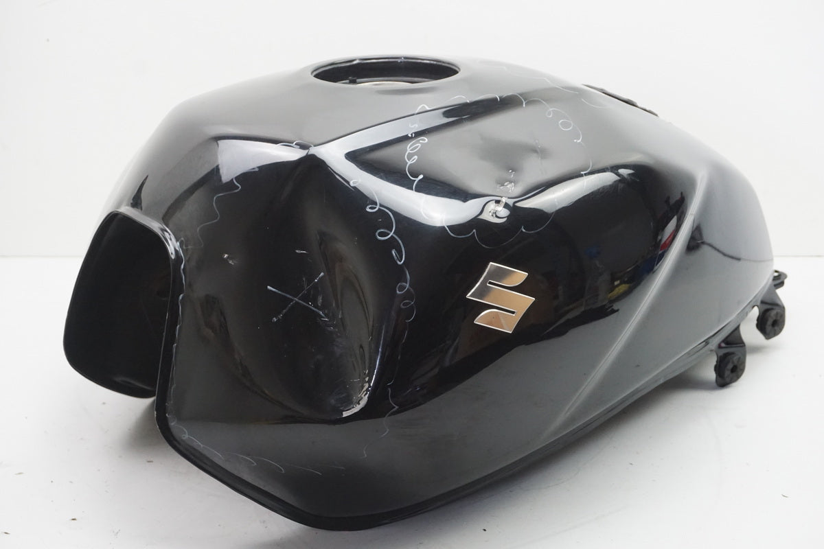 Suzuki GSX 1400 WVBN Tank Benzintank Fuel