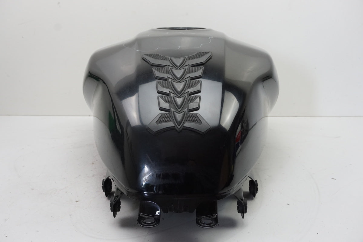 Suzuki GSX 1400 WVBN Tank Benzintank Fuel