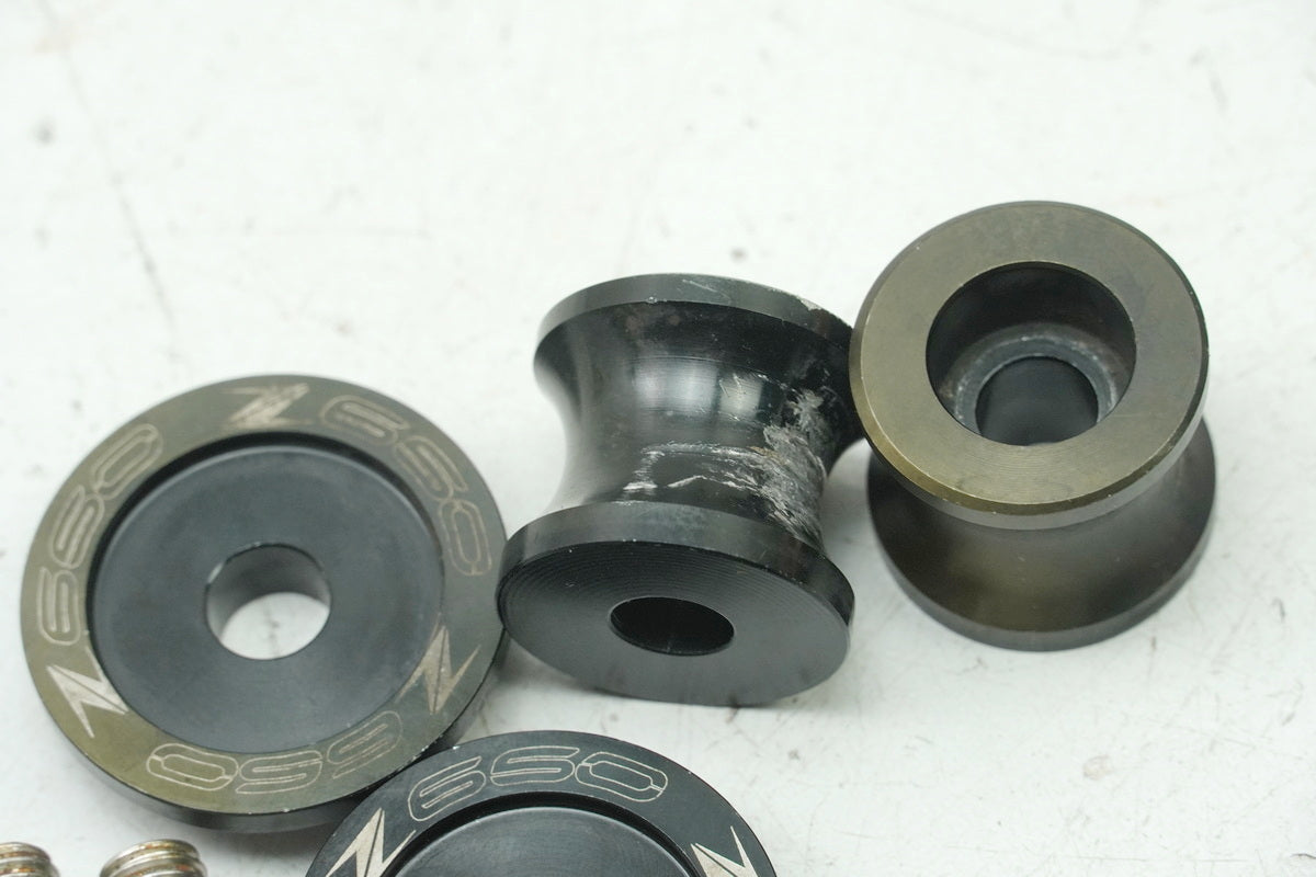 KAWASAKI Z 650 ER650HA2 Mounting Spools for Paddock Stand on Swingarm