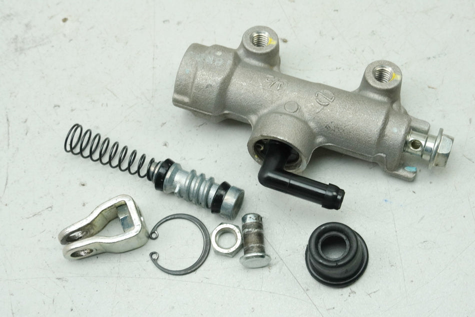KAWASAKI Z 650 ER650HA2 Bremszylinder hinten Bremspumpe Fußbremszylinder