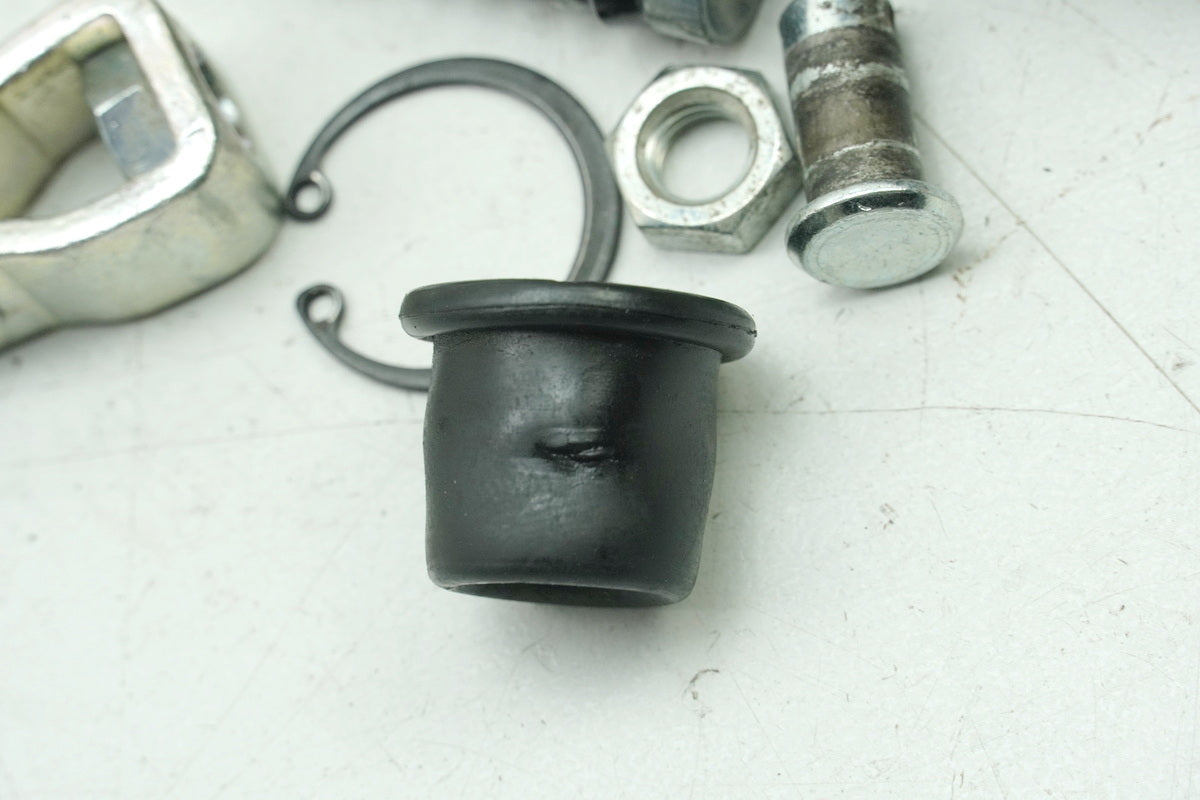 KAWASAKI Z 650 ER650HA2 Rear Brake Master Cylinder Foot Brake Cylinder
