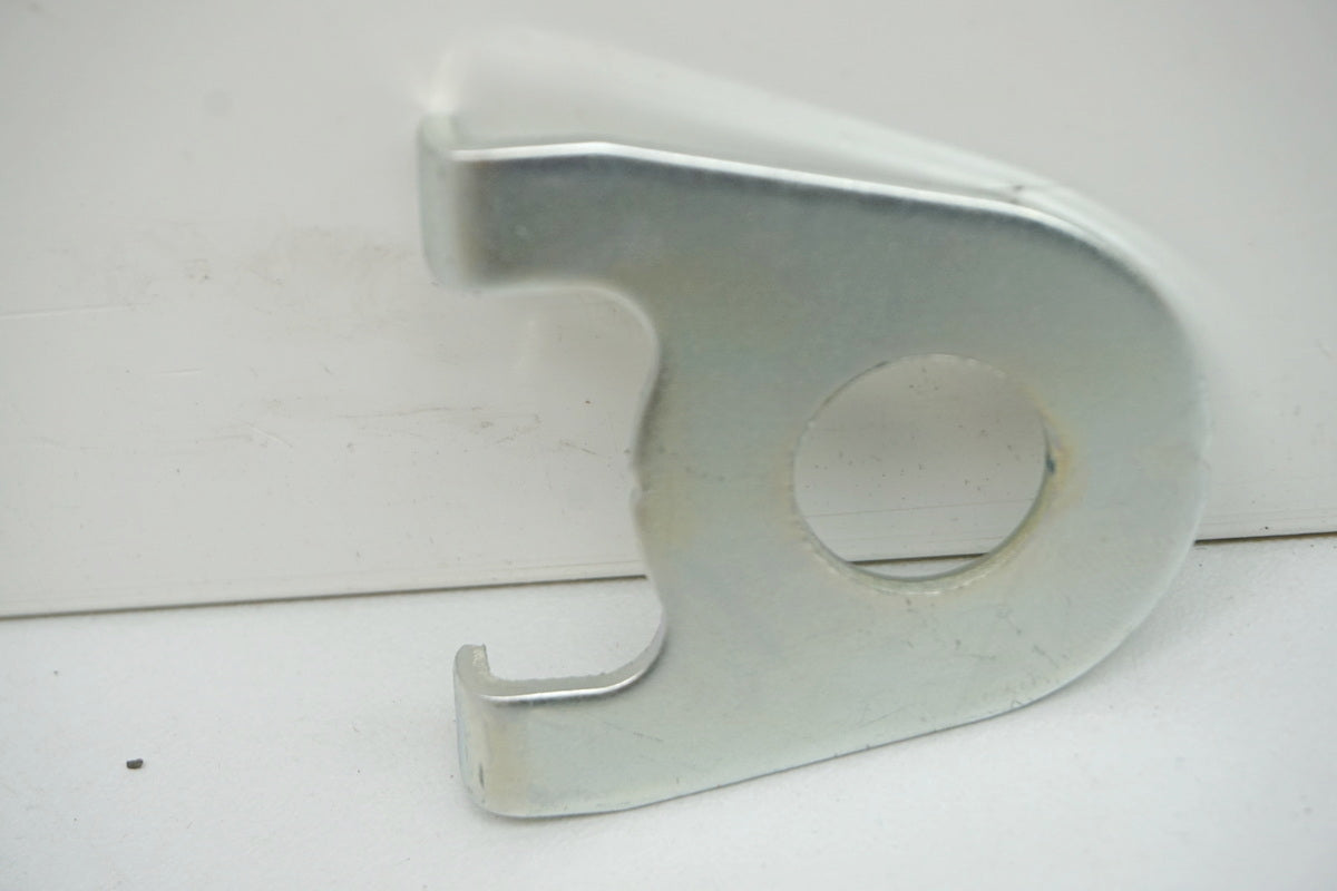 Suzuki Distanz Justierung Kettenspanner Felge hinten 64712-19C01-000 GS GSX  NEU