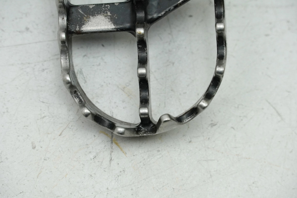 YAMAHA YZ 426 F 5BE Footpeg Rider left Footrest