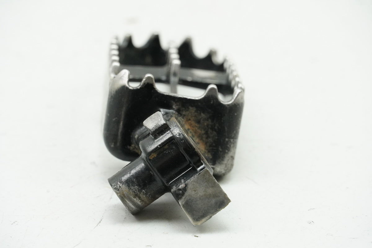 YAMAHA YZ 426 F 5BE Footpeg Rider left Footrest