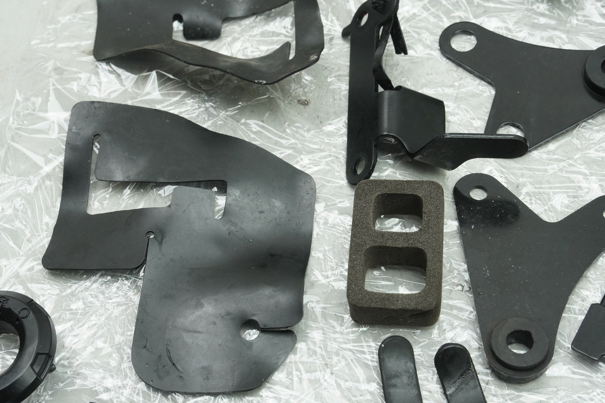 KAWASAKI Z 650 ER650HA2 Tornillos Piezas pequeñas Soporte Tuercas (Bastidor Carenado)
