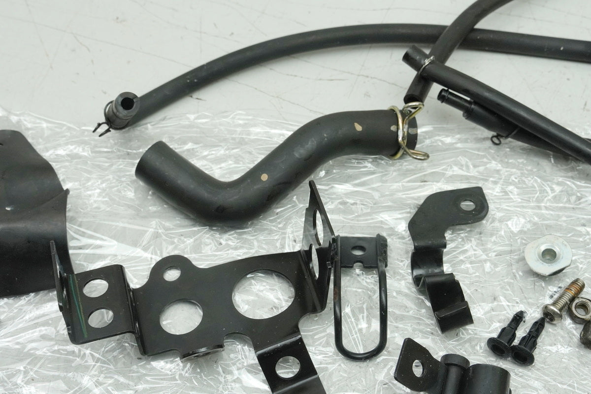 KAWASAKI Z 650 ER650HA2 Tornillos Piezas pequeñas Soporte Tuercas (Bastidor Carenado)