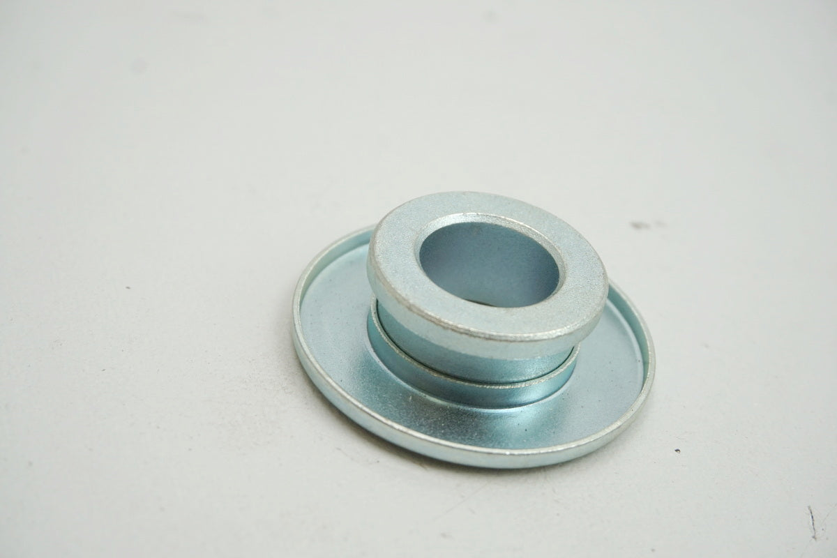 Suzuki Distanz Distanzhülse Felge hinten Schwinge original 64750-05202 DF DR NEU