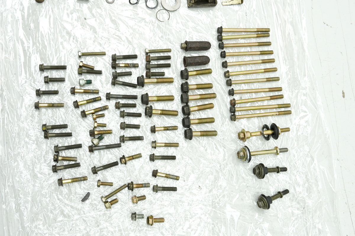 KYMCO PEOPLE GT 300 i V4 Tornillos y piezas pequeñas (para motor, cilindro, transmisión)