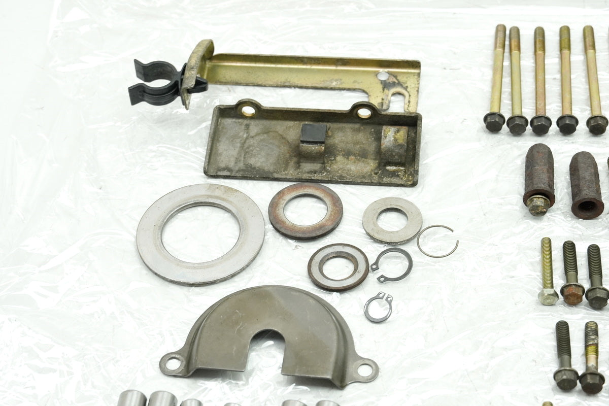 KYMCO PEOPLE GT 300 i V4 Tornillos y piezas pequeñas (para motor, cilindro, transmisión)